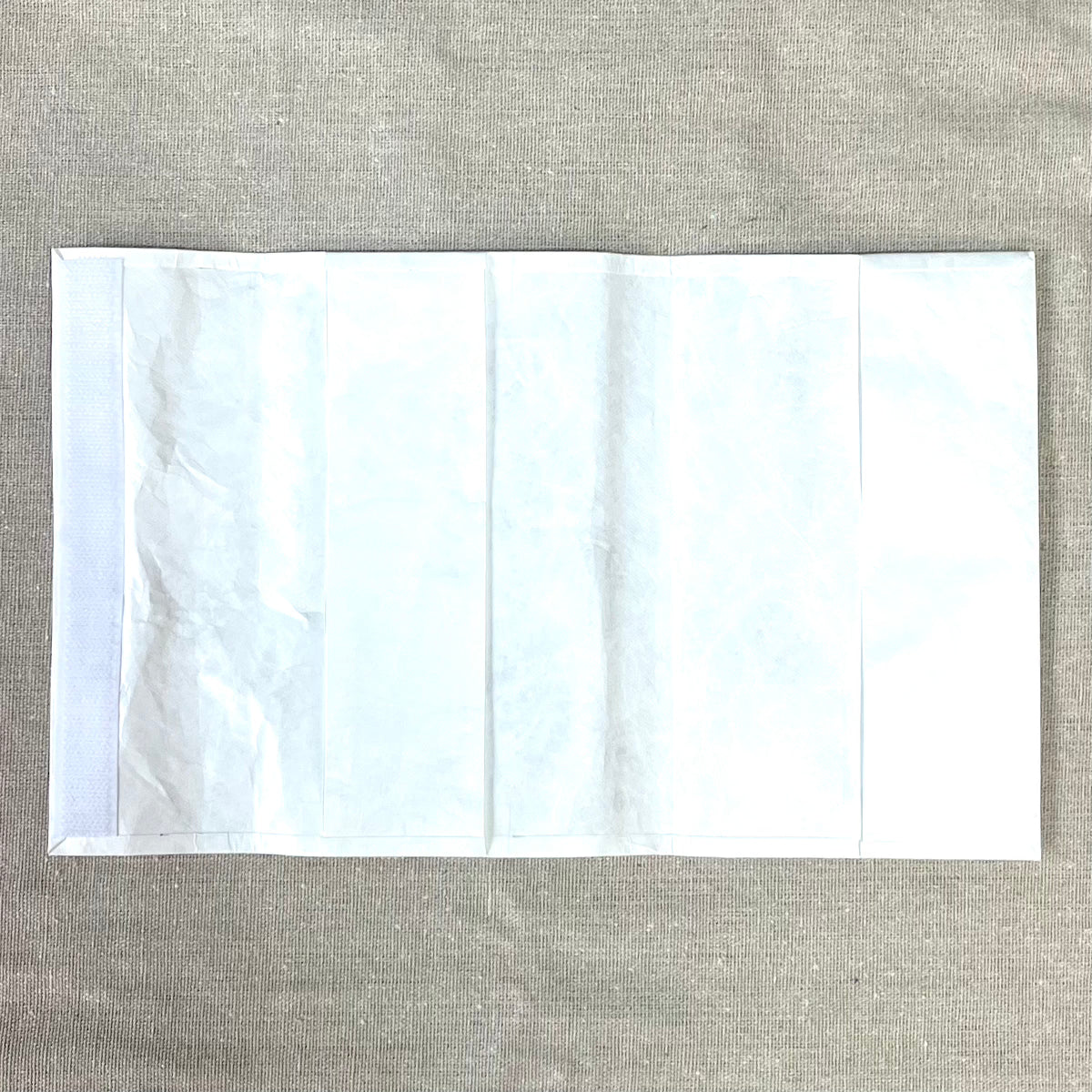 【新入荷：カスタム推奨】Page-Climbers ブックカバー "PapyrTex PLAIN" 新書サイズ（WHITE）